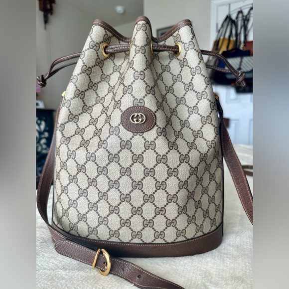 Gucci Bucket Side Pullstring Shoulder Bag - Picture 5 of 16